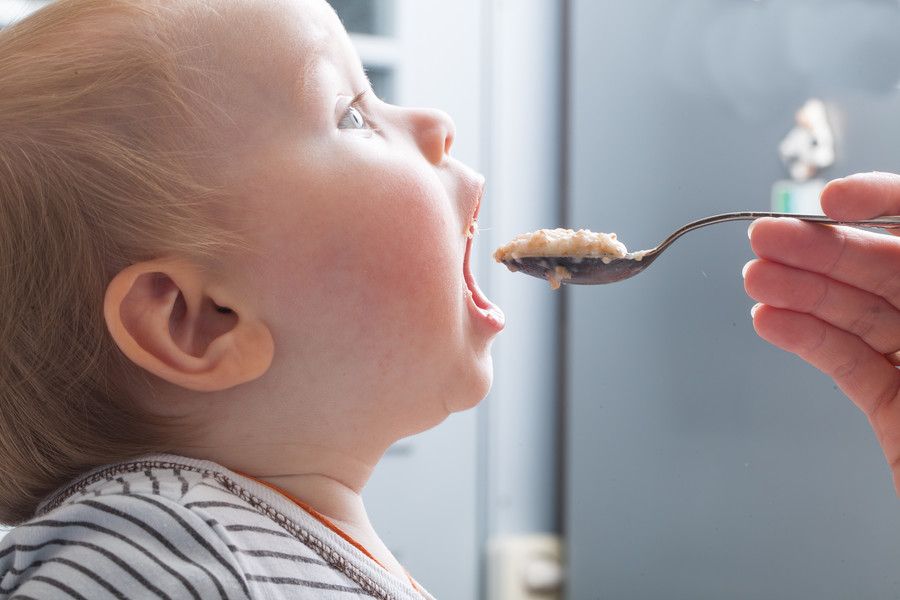 Da die Verdauungssysteme von Kindern nicht vollständig entwickelt sind, benötigen sie Enzym-Mischungen und Probiotika zur Unterstützung der Verdauung.