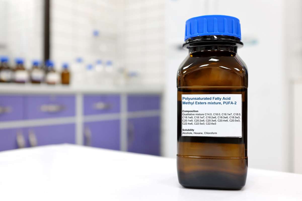 Flasche mit einer Mischung aus methylierten Polyunsaturated Fatty Acids (PUFA-ME).